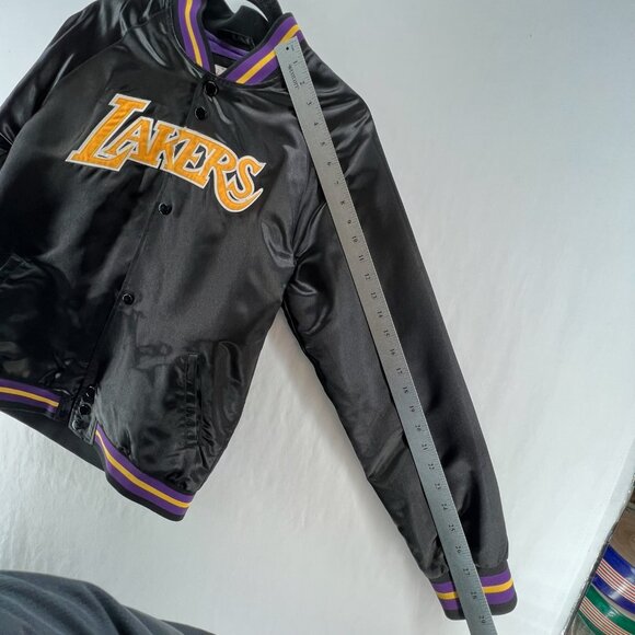 Mitchell & Ness Los Angeles Lakers Youth L 14/16 Varsity Jacket NBA Black/Purple - Picture 13 of 16